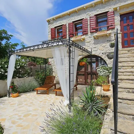 Eler Ferienhaus *